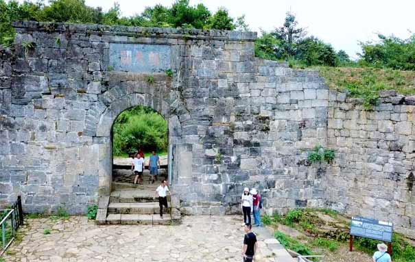 贵州旅游：遵义海龙屯朝天关