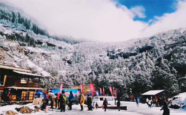 云南春节旅游哪里好玩：轿子雪山