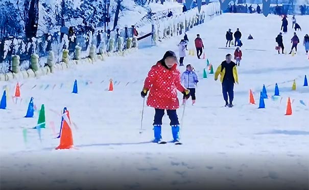 峨眉山滑雪场