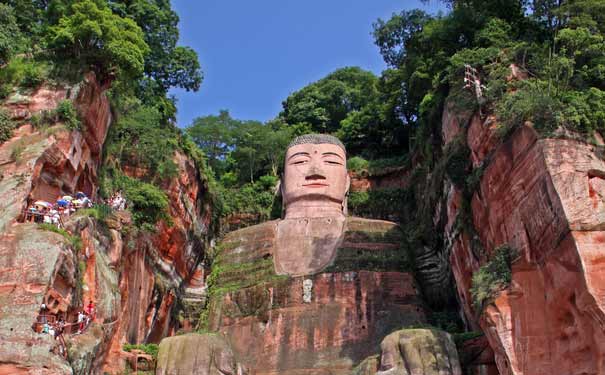 四川旅游景点：乐山大佛