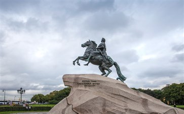 圣彼得堡十二月党人广场彼得大帝青铜骑士像