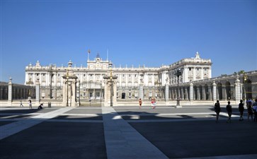 欧洲旅游：西班牙马德里皇宫