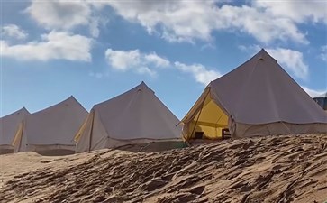 内蒙古腾格里沙漠帐篷